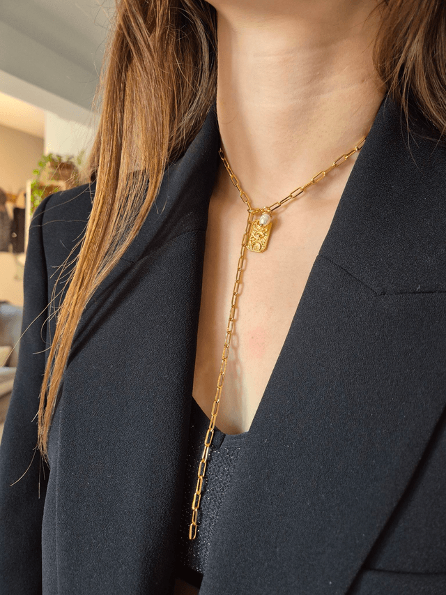 Collier AVA
